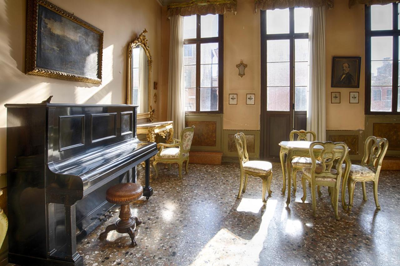 Vintage Venice Apartment Exterior photo