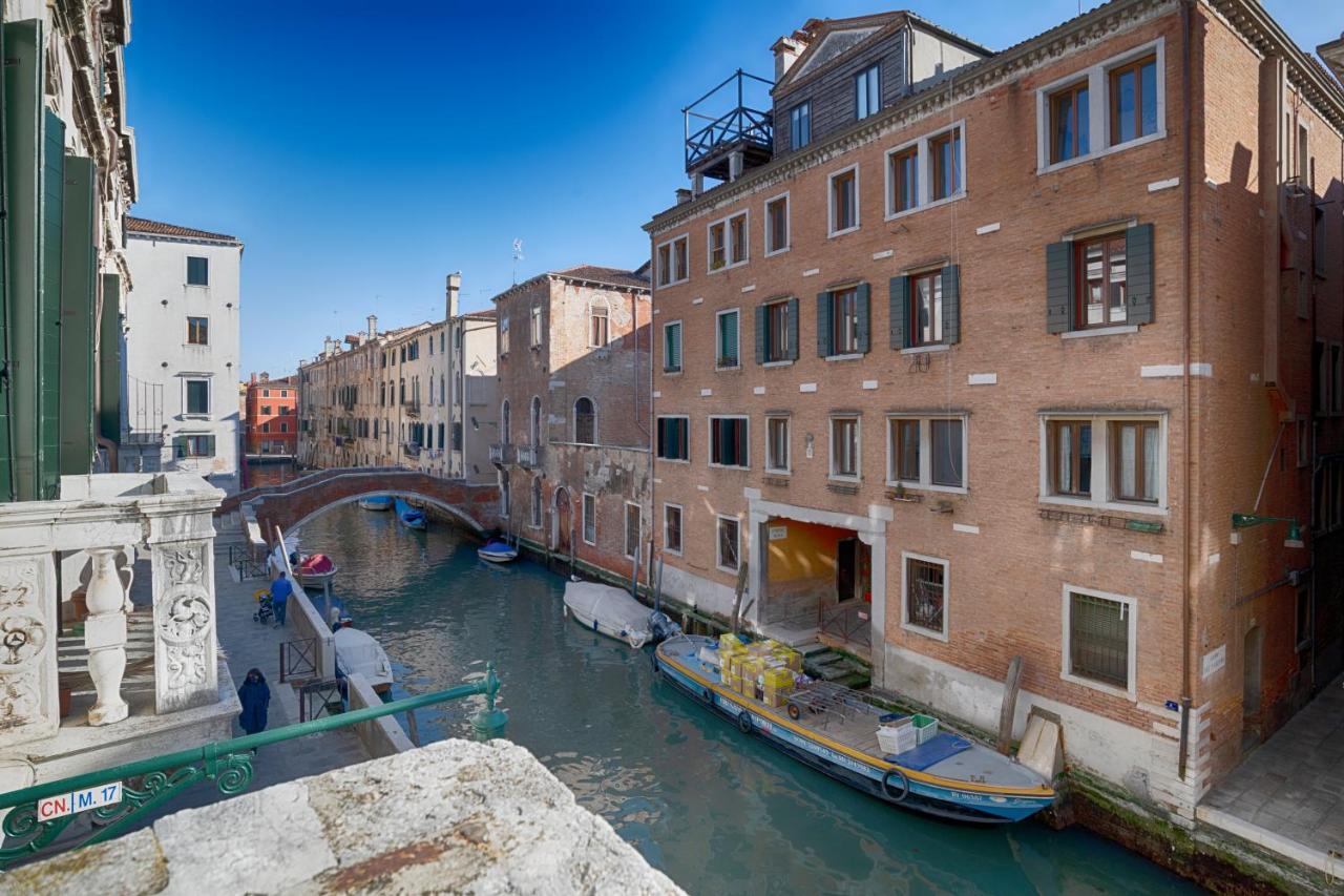 Vintage Venice Apartment Exterior photo